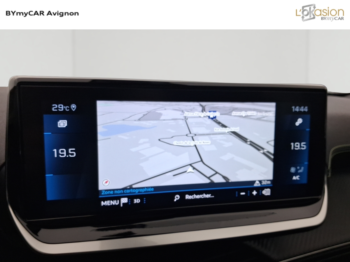 Peugeot 2008 PureTech 130 S&amp;S EAT8 — photo 13