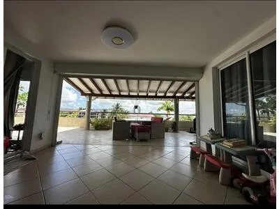 Appartement de standing F5 au Lamentin