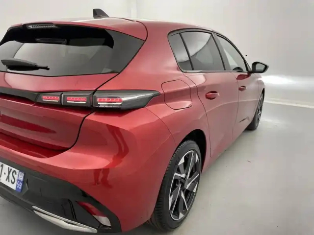 Peugeot 308 hybrid 145 e-dcs6 — photo 31