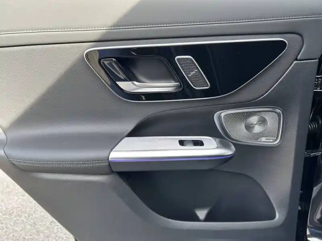 Mercedes Glc coupe 300 d e hybrid eq 9g-tronic 4matic — photo 53