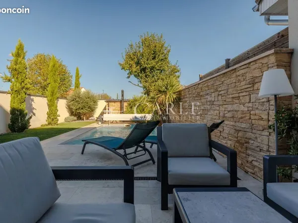 Villa 7 pièces 148 m²