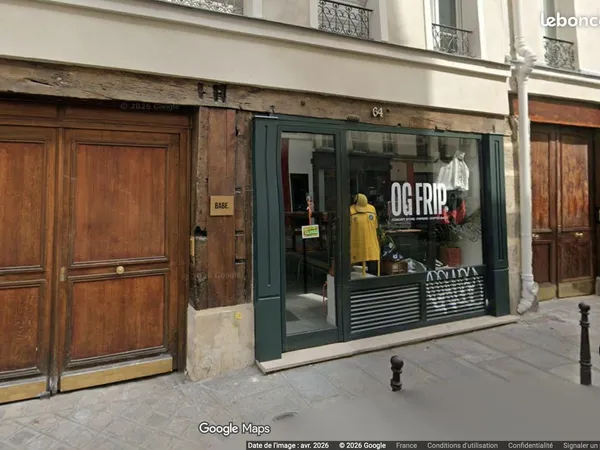 Local 135 m² Paris