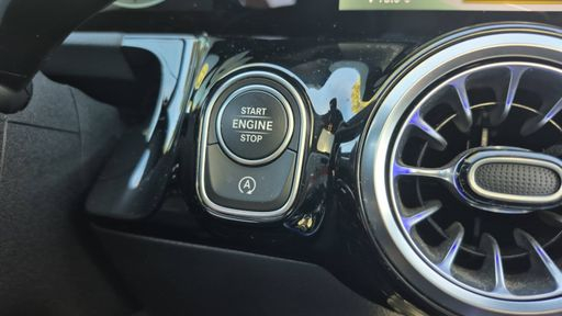 Mercedes Classe GLA 200 d 150 8G-DCT - AMG Line – 2023 – 63529 km – Diesel – Boîte Automatique — photo 41