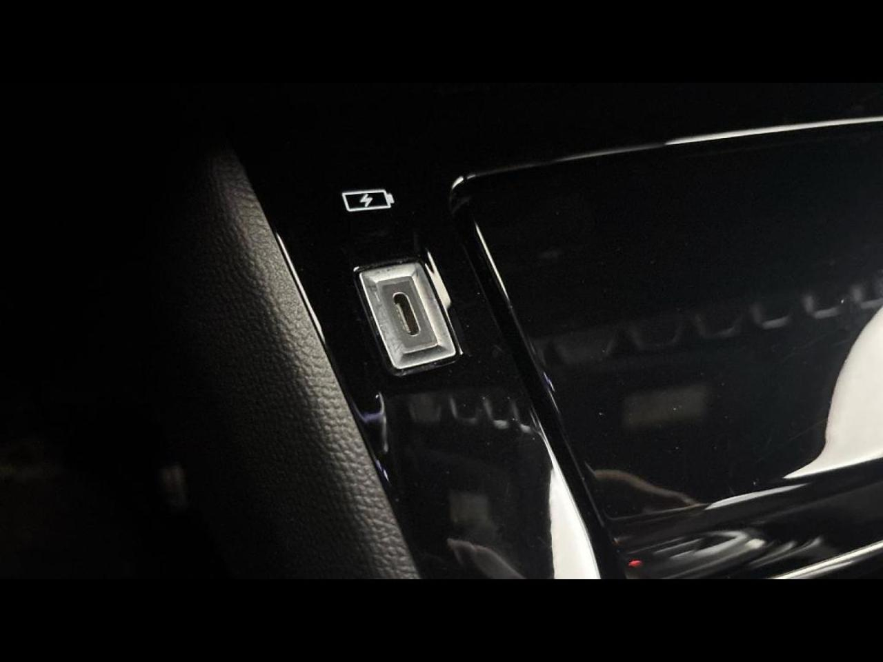 Peugeot 2008 1.5 bluehdi 130ch s&s gt eat8 — photo 30