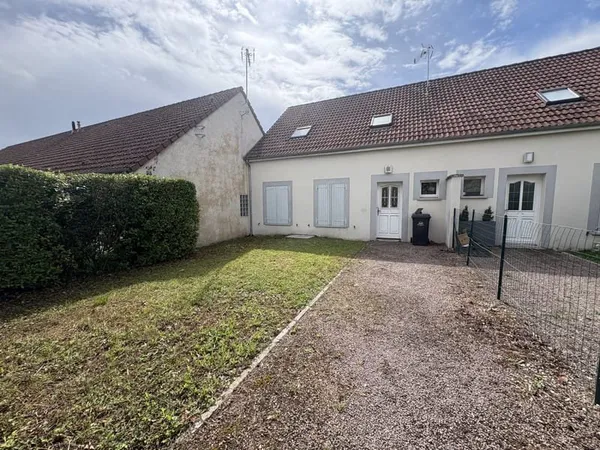 MAISON 4 CHAMBRES EN TRES BON ETAT