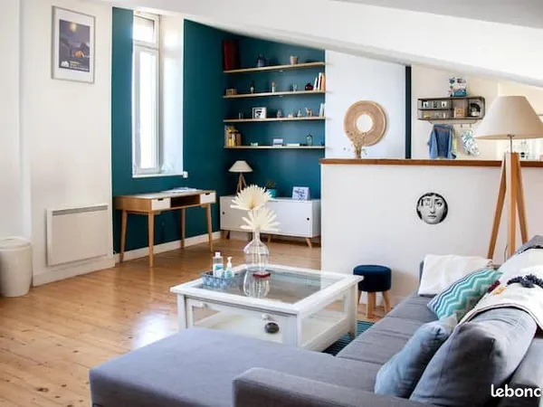 Appartement avec clocher sur Vieux Port