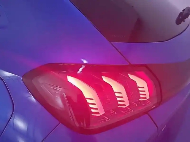 Peugeot 208 electrique 50 kwh 136ch — photo 17