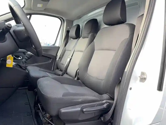 Nissan Primastar fourgon l1h1 2t8 2.0 dci 130 s/s bvm — photo 9