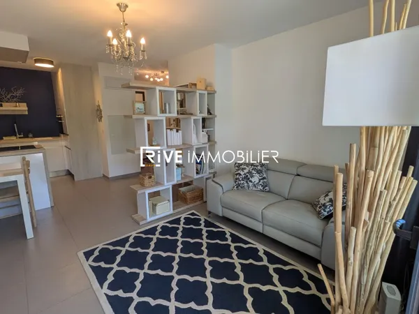 EVIAN-LES-BAINS. Centre-ville. T2 de 44 m² à 310 000€