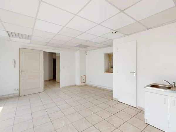 Local commercial de 52,70 m2 à louer à Bavilliers