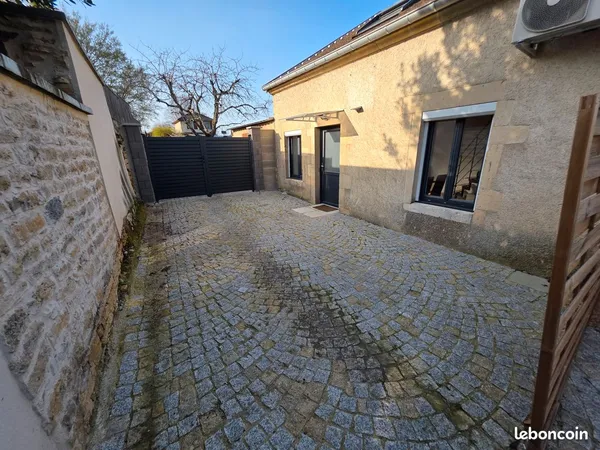 Appartement T2 - 37 m² - Champvans - lumineux et fonctionnel