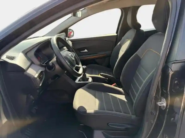 Dacia Sandero 1.0 tce 90ch expression — photo 14