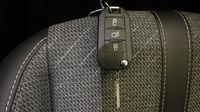 Peugeot 2008 1.2 PureTech 100ch S&S Allure — photo 16