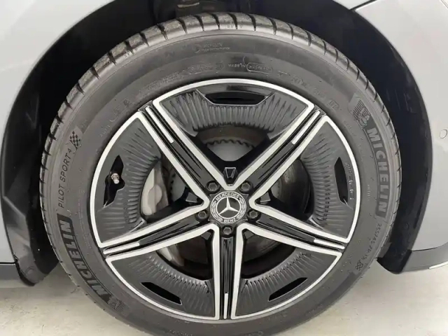 Mercedes Classe E eqe 350+ — photo 49