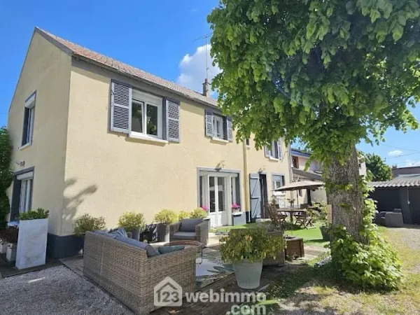Maison 8 pièces 161 m²