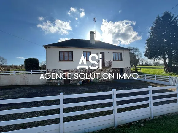 Pavillon sur sous sol + Terrains + Hangar et une bâtisse - Detached house + outbuildings and land