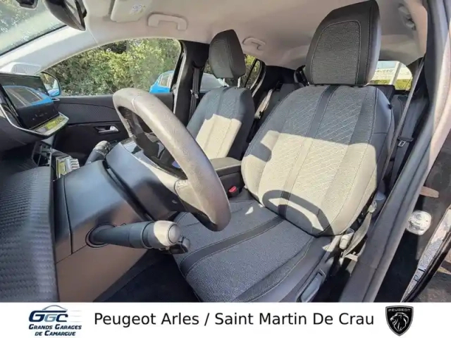 Peugeot 208 100 s&amp;s bvm6 — photo 9