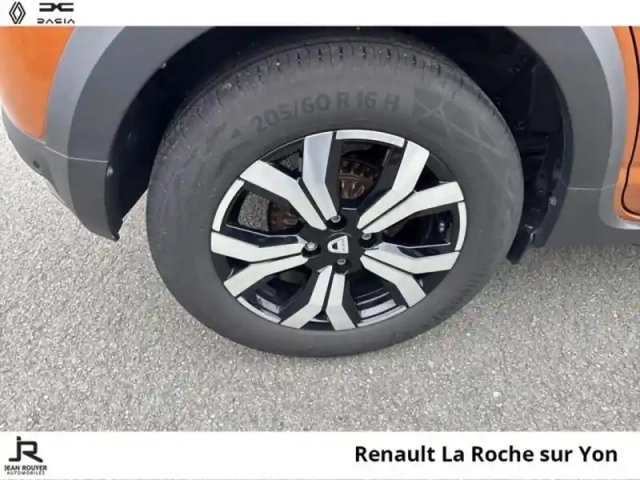 Dacia Sandero 1.0 tce 90ch stepway confort -22 — photo 8