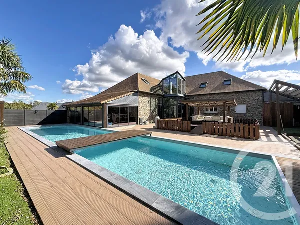 Maison 7 pièces 290 m²
