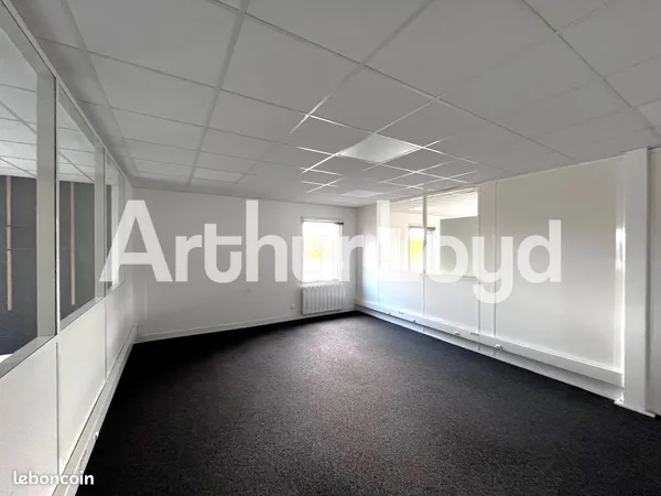 Bureaux 406 m² MONDEVILLE