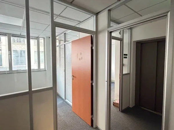 Bureau 75 m2 - Levallois - climatisé - parking