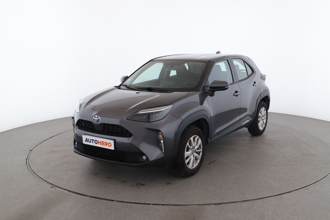 Toyota Yaris Cross 1.5 Hybride AWD-i Dynamic Business — photo 1