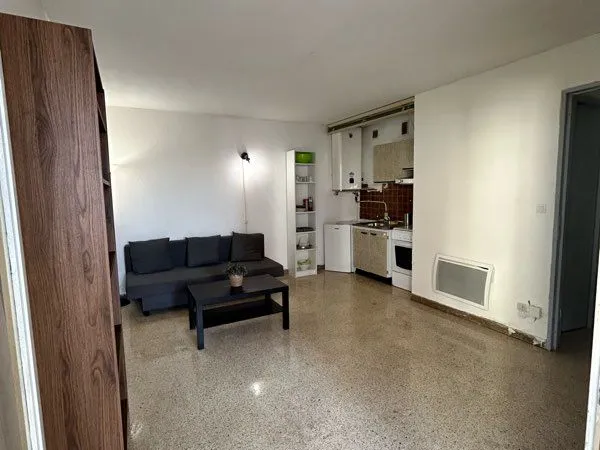 🌊 Studio à louer à l'année au Grau-du-Roi - 490 - À 100 m de la mer