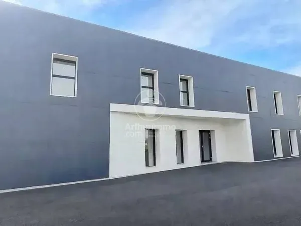 Local commercial 470 m²