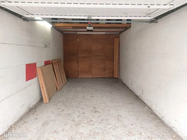 Garage double à vendre centre ville d'Alès