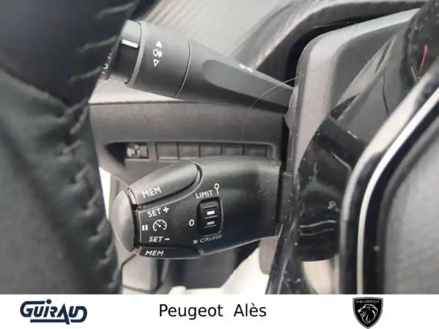 Peugeot 208 puretech 75 s&amp;s bvm5 — photo 19
