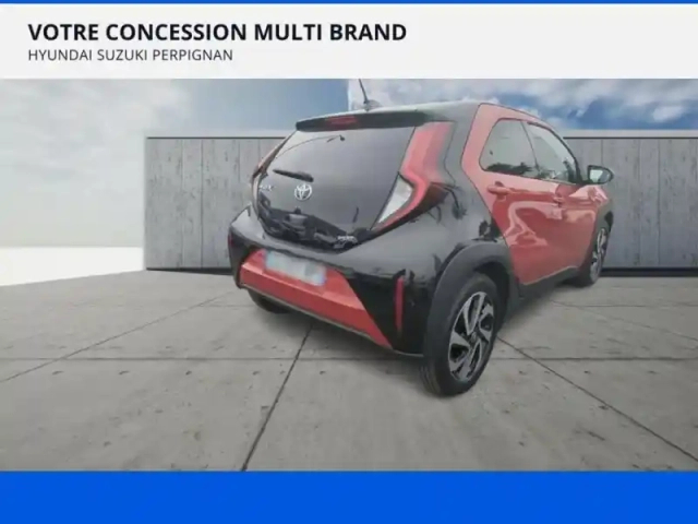 Toyota Aygo X 1.0 vvt-i 72ch design my24 — photo 6