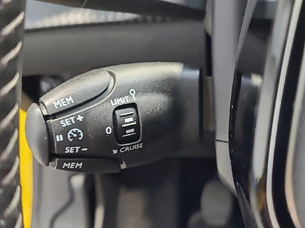 Peugeot 208 puretech 100 s&s bvm6 style — photo 21