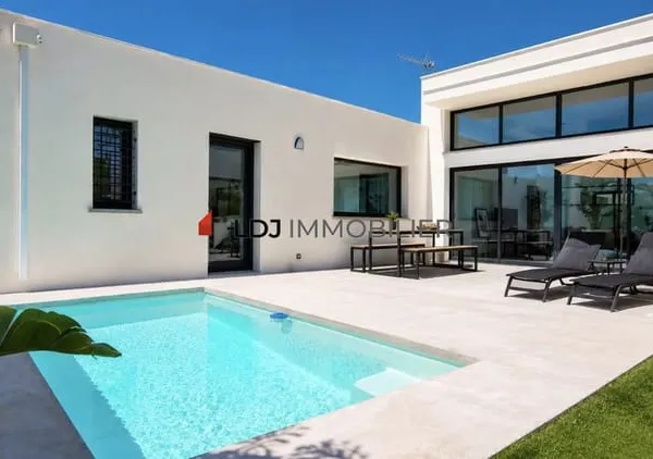 Belle maison récente avec piscine au Mas Saint-Pierre