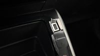 Peugeot 2008 e-2008 136ch Style — photo 30