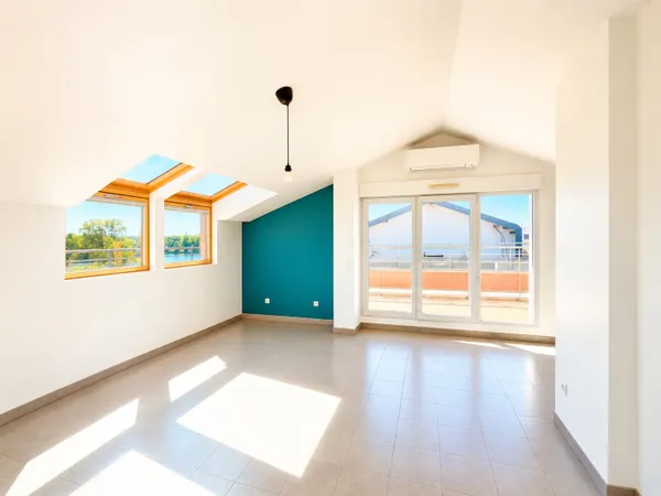 Appartement Attique 90 m² - Terrasse 100 m² TALENCE (33400)