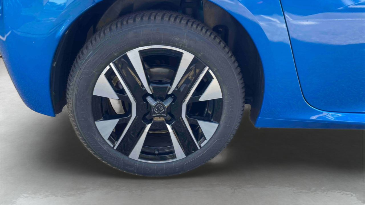 Peugeot 208 100 S&amp;S BVM6 — photo 16