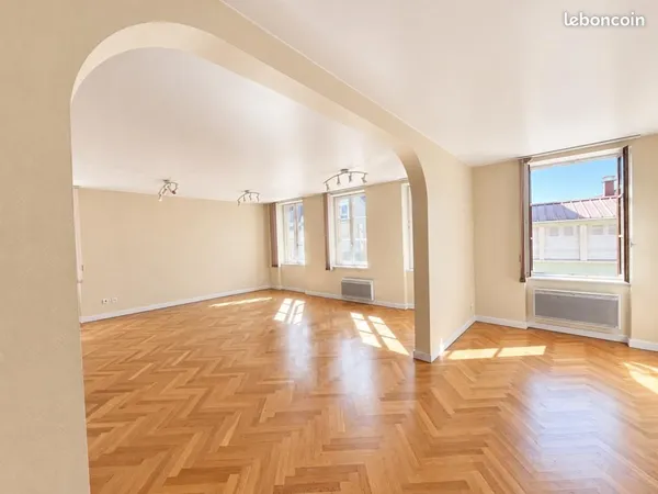 Appartement 1 pièce 53 m²