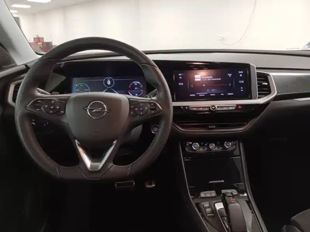 Opel Grandland hybrid 300 ch awd bva8 — photo 10