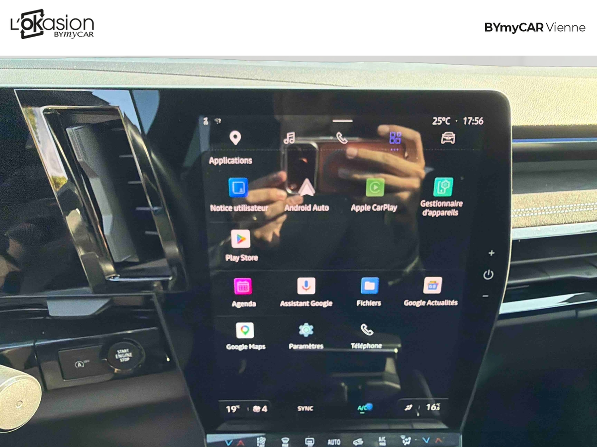 Renault Austral mild hybrid 160 auto — photo 16