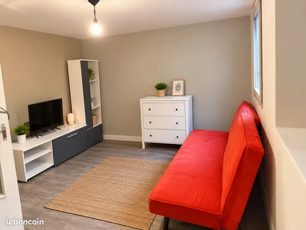 STUDIO MEUBLÉ À LOUER - ENVIRON 20 m² 450 par mois, charges et énergie comprises Laon bas