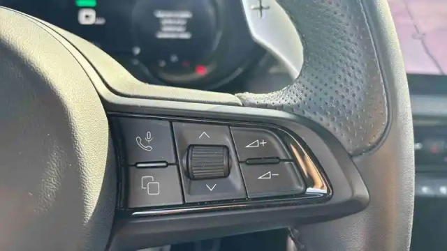 Alfa Romeo Tonale 1.3 hybride rechargeable phev 280ch at6 e-q4 — photo 19