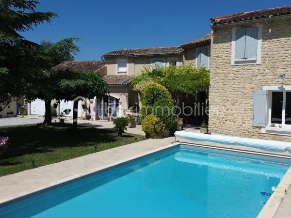 Maison 8 pièces 180 m²