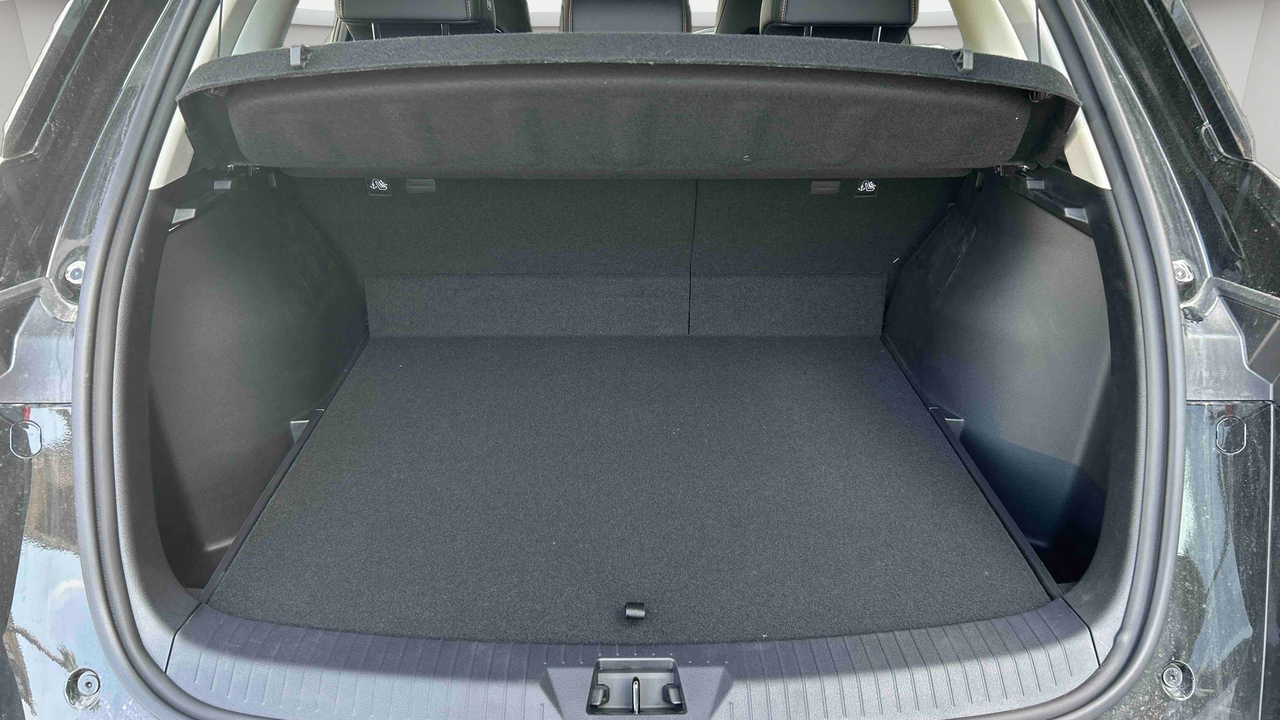 BYD Sealion 5 1.5l DM-i 212 ch PHEV — photo 12