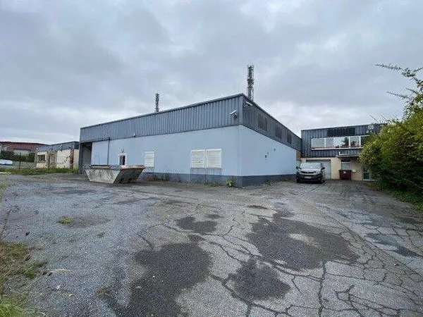 Local d'activité 1146 m²