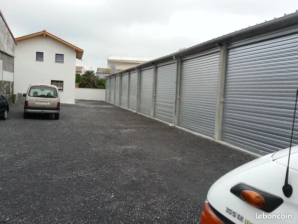 Entrepot depot local de stockage