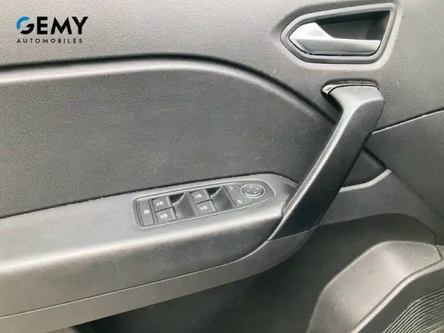 Renault Captur tce 90 — photo 12