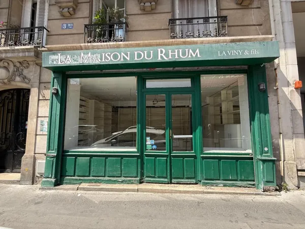 Loue local commercial - 30 m² - Paris