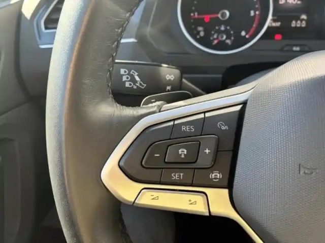 Volkswagen Tiguan 2.0 tdi 150ch life plus dsg7 — photo 15
