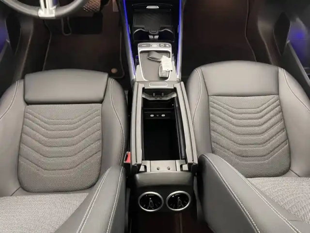 Mercedes Eqa 250+ — photo 52