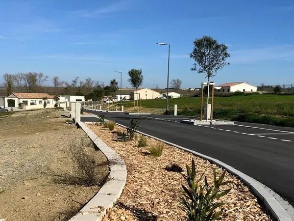 Terrain 800 m²
